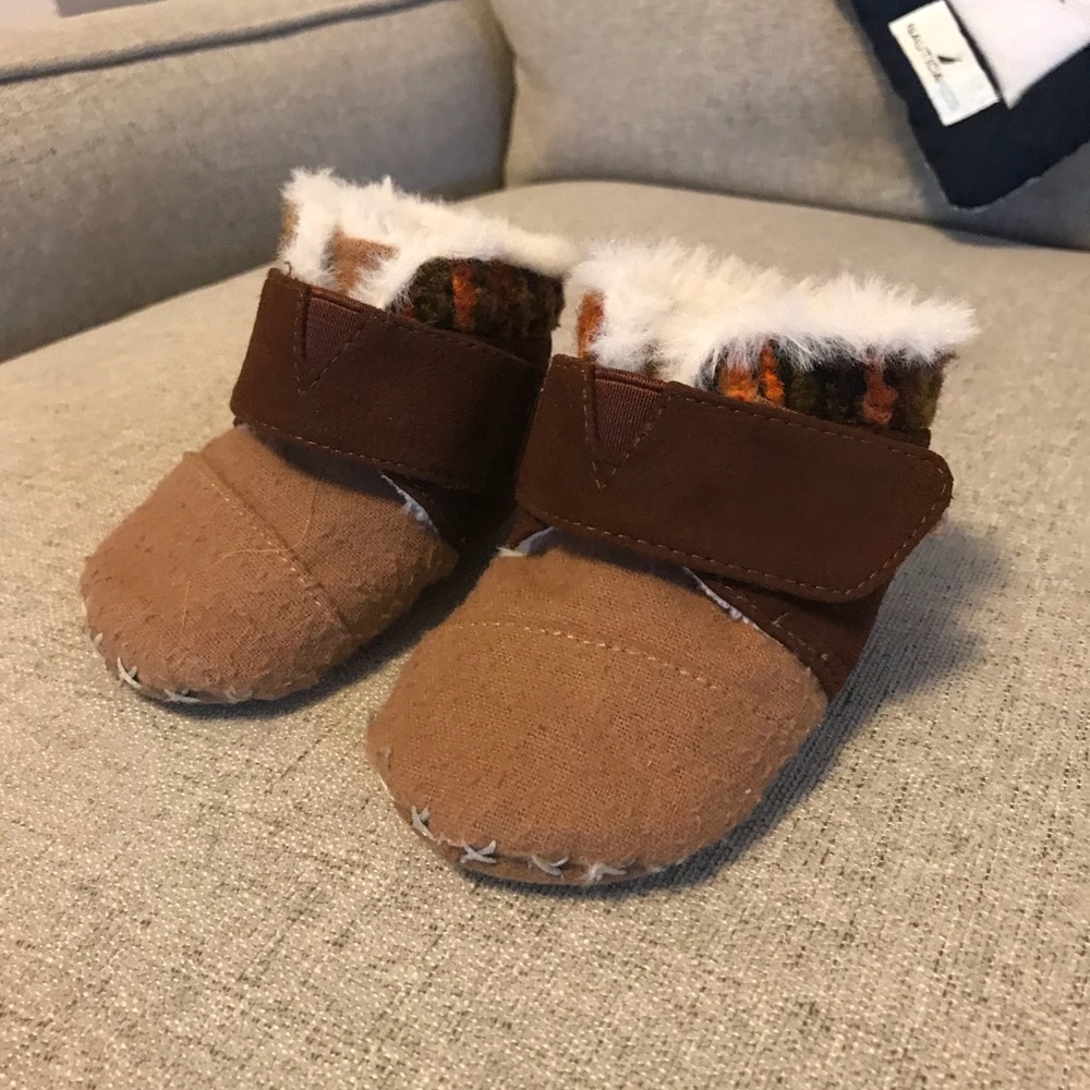 Baby Toms size 3! Perfect condition!